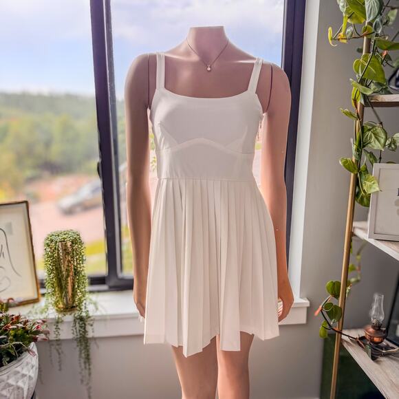 Trixxi by Francesca’s, Sharlene Strappy Pleated Waist White Mini Dress, X-Large - Picture 10 of 12